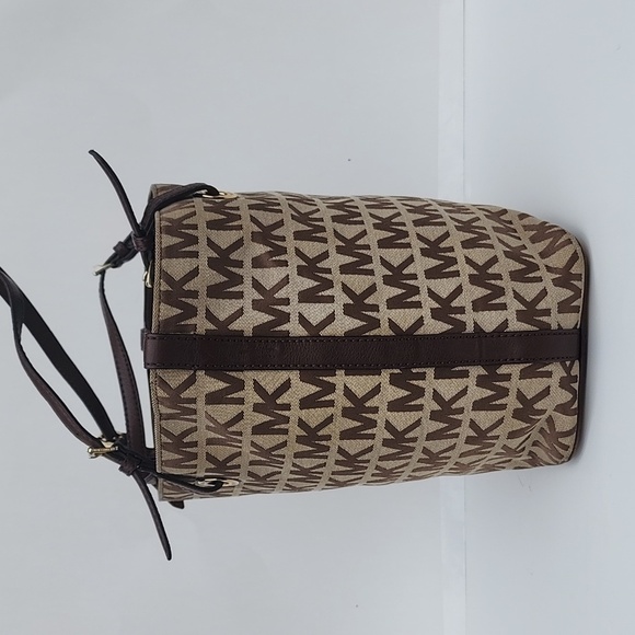 MICHAEL KORS Coated Canvas Monogram Bucket Handbag Tote Shoulder Bag - Picture 4 of 10